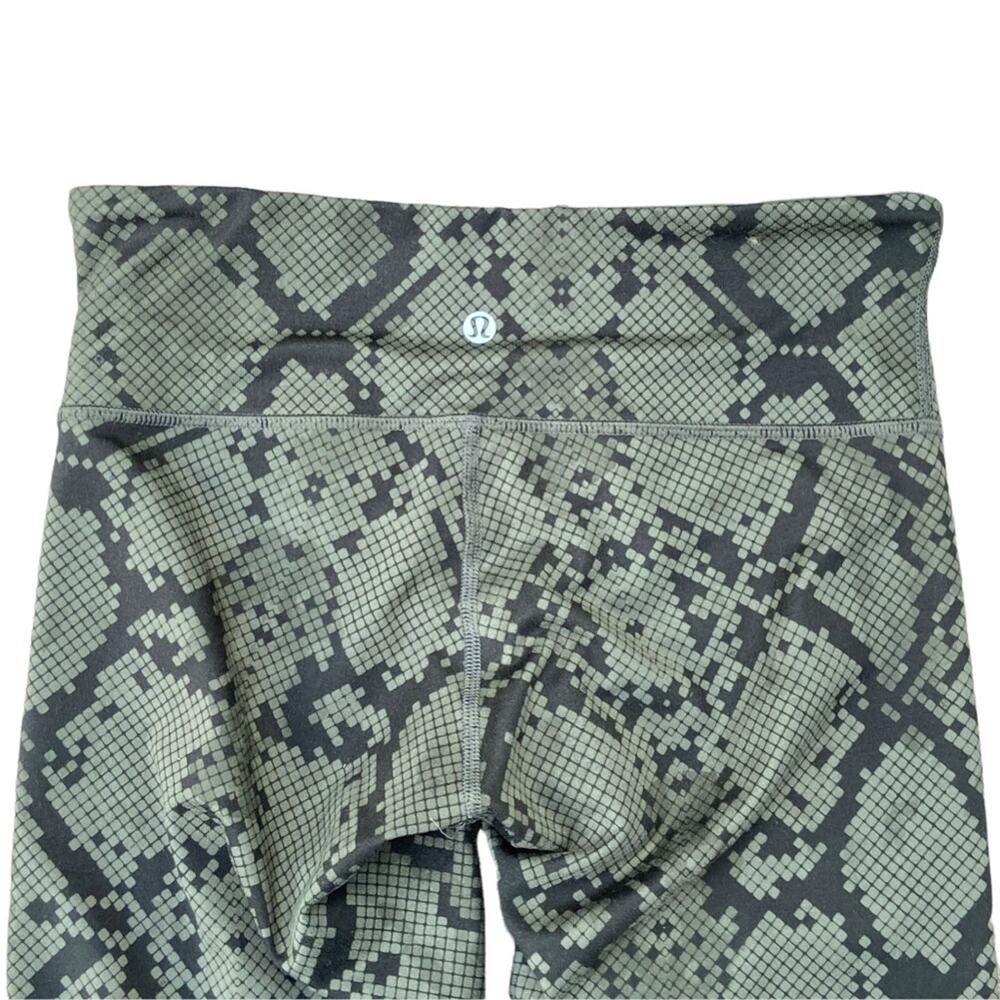 Lululemon Wunder Under Crop III Full-On Luon Ziggy Snake Fatigue Gator Green 6 - Picture 6 of 8